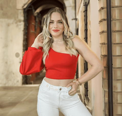 Blusa tipo top de una manga color rojo
