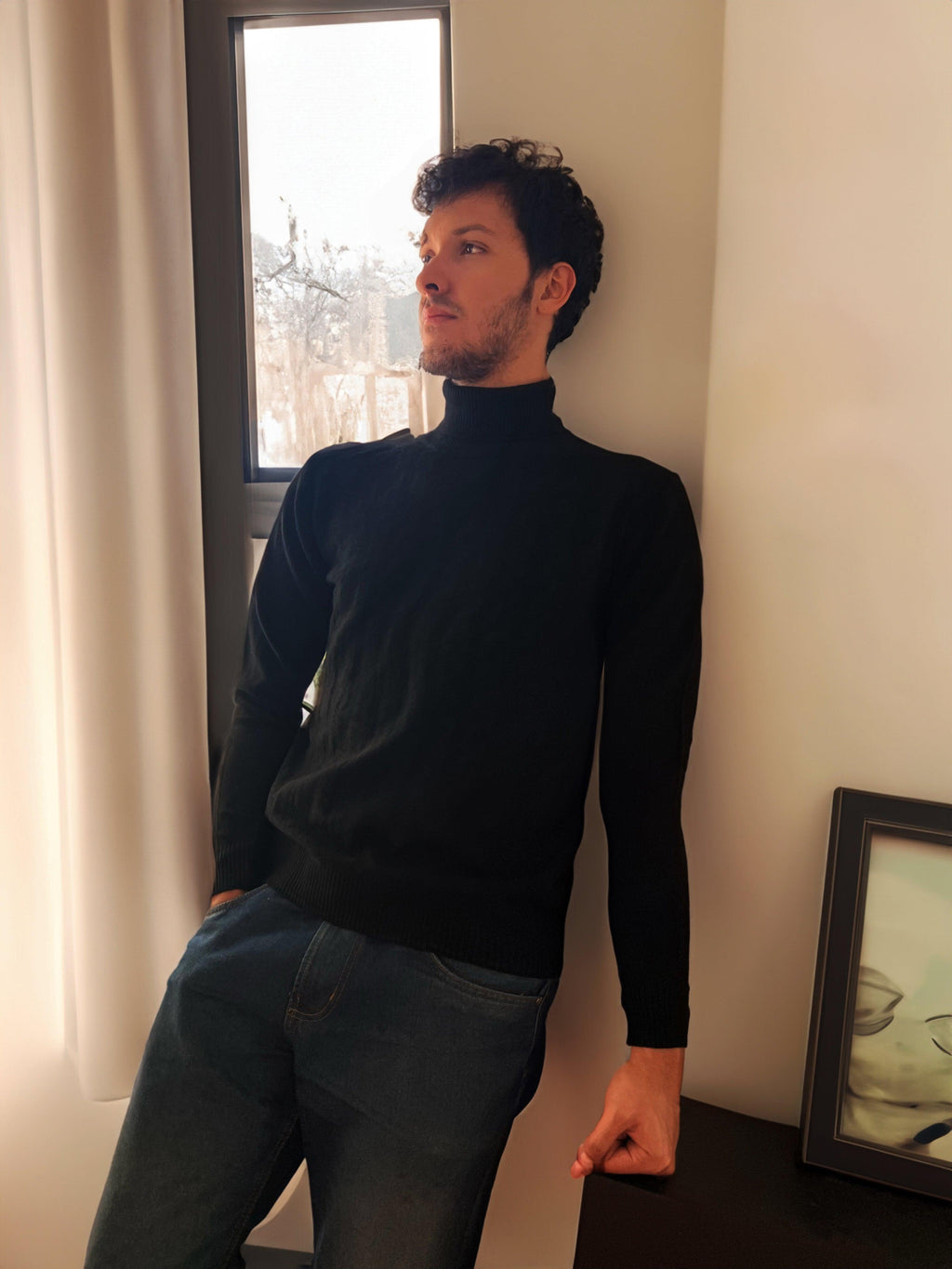 Buzo saco cuello tortuga negro para hombre