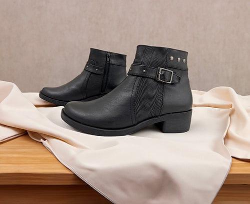 Zapato en cuero botín negro con tacón